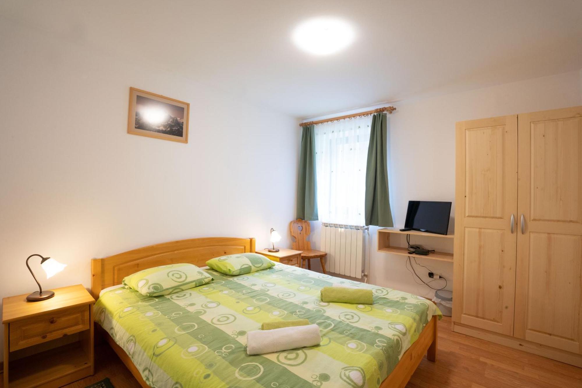 Apartments And Rooms Kravanja Trenta Habitación foto