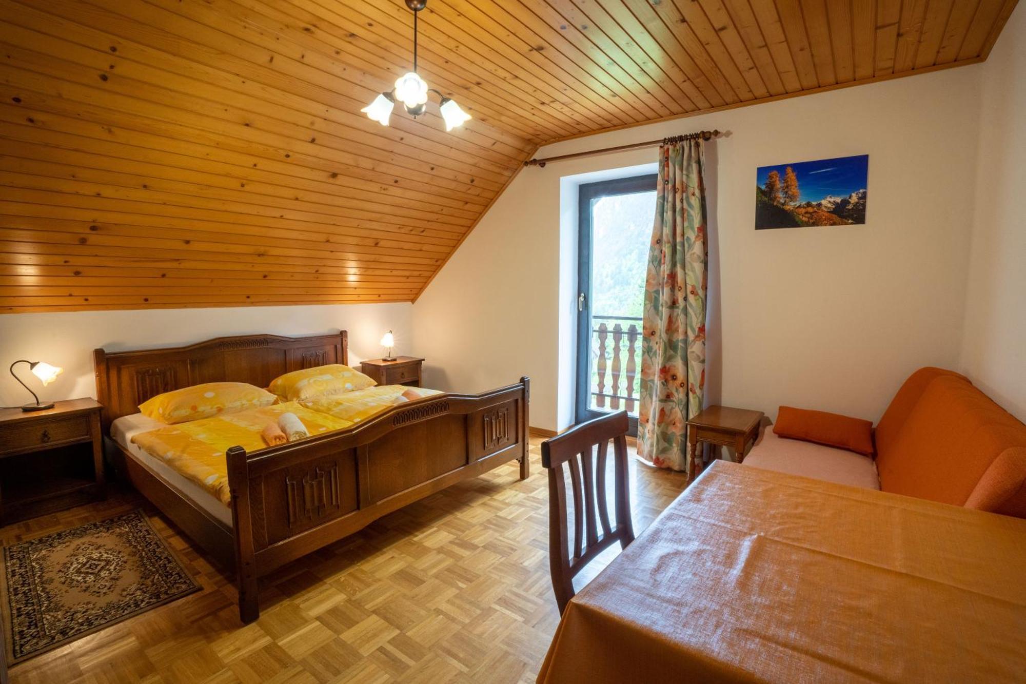 Apartments And Rooms Kravanja Trenta Habitación foto