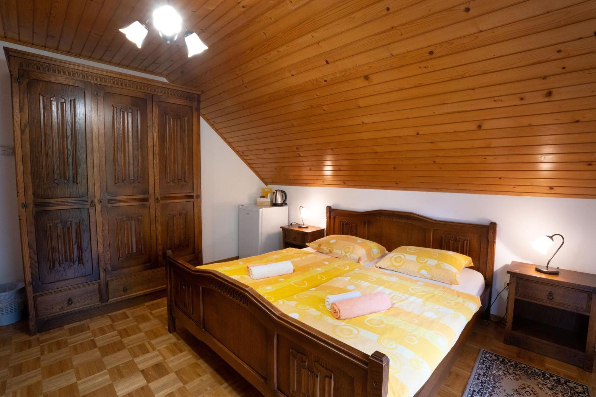 Apartments And Rooms Kravanja Trenta Habitación foto